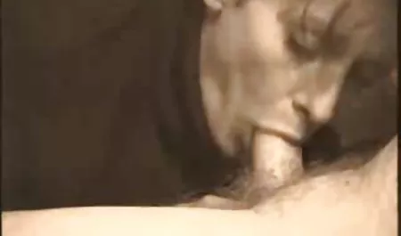 جبهة مورو ستار ، جوليا آن يعطي ترامب الملاعين فيلم عربي جنس غي على خشبة المسرح!