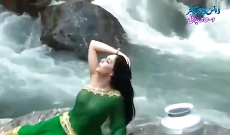 الأرانب مثير في فيلم جنس عربى شباك صيد